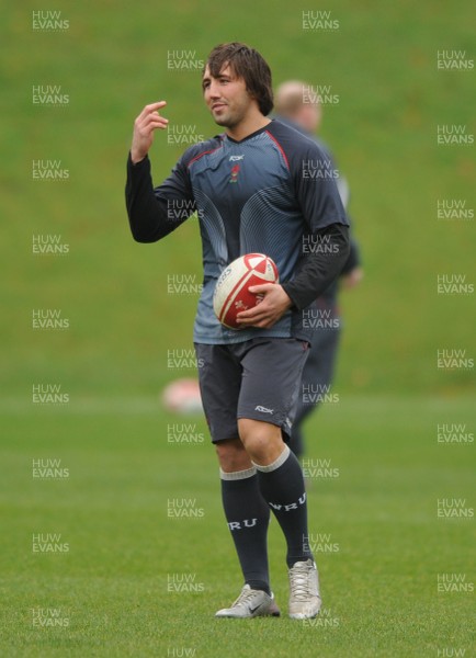 05.02.08 - Wales Rugby Training - Gavin Henson in action during training 