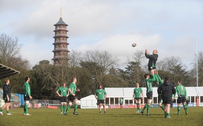 05.02.10 - Wales Rugby Training -  Lineout practice. 