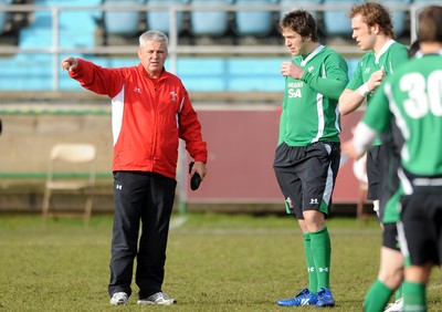 05.02.10 - Wales Rugby Training -  Warren Gatland with Ryan Jones 