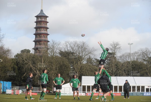 05.02.10 - Wales Rugby Training -  Lineout practice. 