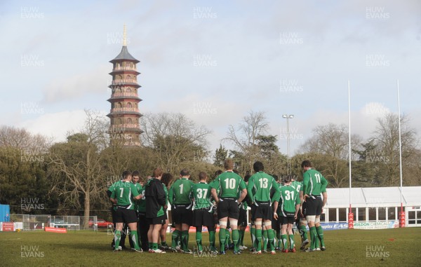 05.02.10 - Wales Rugby Training -  Training next to Kew Gardens. 