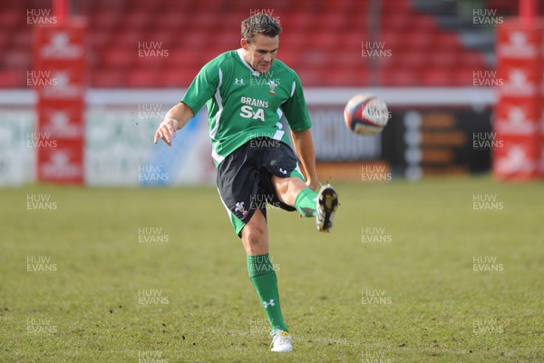 05.02.10 - Wales Rugby Training -  Lee Byrne. 