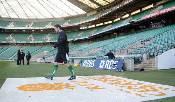 05.02.10 - Wales Rugby Training -  Stephen Jones during kicking training. 