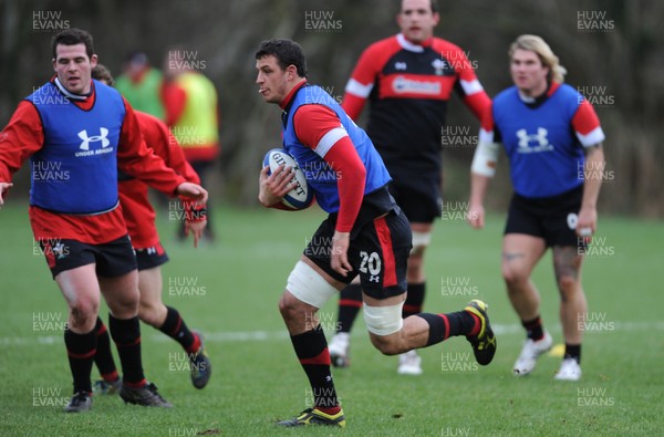 050213 - Wales Rugby Training -Aaron Shingler during training