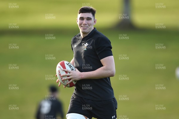 050218 - Wales Rugby Training - Seb Davies during training