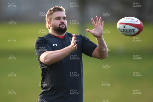 050218 - Wales Rugby Training - Tomas Francis during training