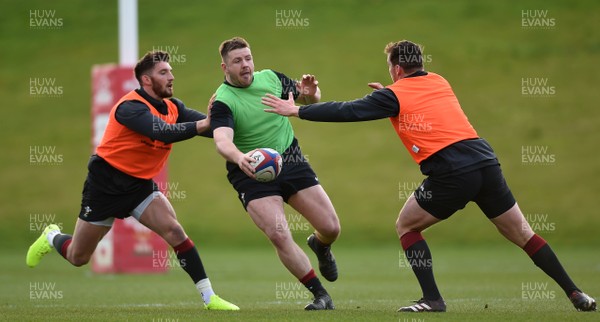 050218 - Wales Rugby Training - Rob Evans during training