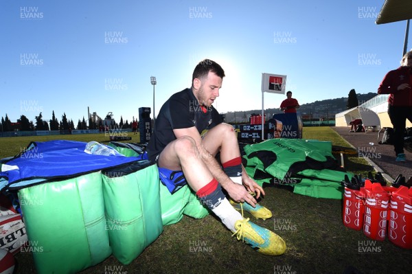 050219 - Wales Rugby Training - Gareth Davies during training
