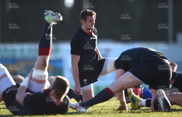 050219 - Wales Rugby Training - Dan Biggar during training