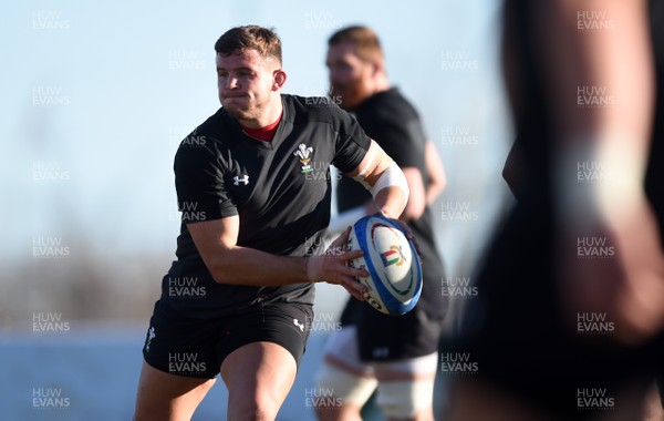 050219 - Wales Rugby Training - Elliot Dee during training
