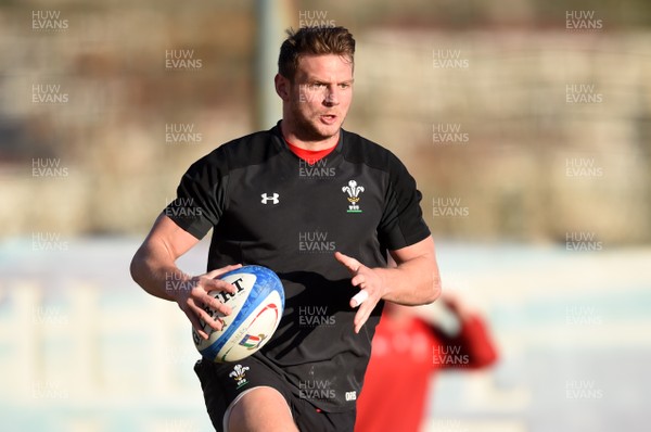 050219 - Wales Rugby Training - Dan Biggar during training