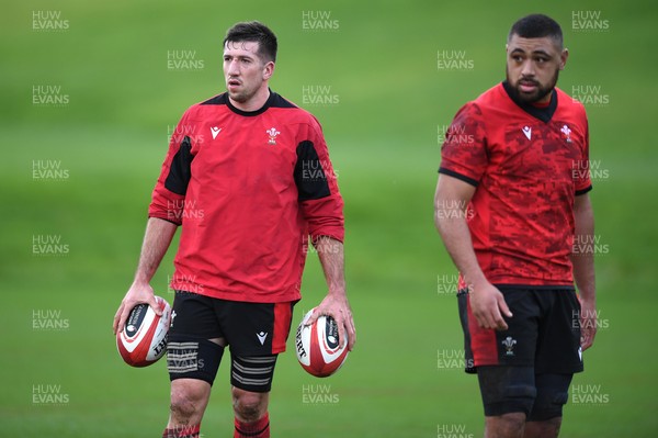050221 - Wales Rugby Training - Justin Tipuric and Taulupe Faletau during training