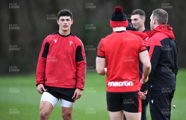 050221 - Wales Rugby Training - Louis Rees-Zammit during training