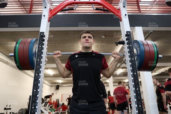 050224 - Wales Rugby Gym Session at the start of the week leading up to their 6 Nations games against England - Dafydd Jenkins during training