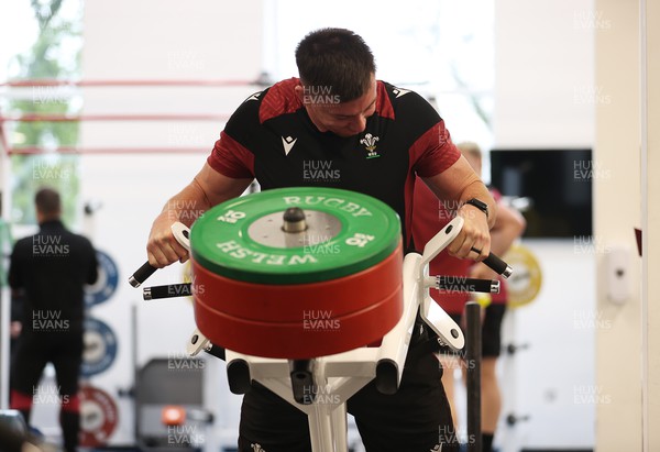 050224 - Wales Rugby Gym Session at the start of the week leading up to their 6 Nations games against England - Adam Beard during training