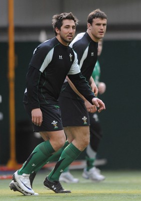 05.03.09 - Wales Rugby Training - Gavin Henson and Jamie Roberts in action during training. 
