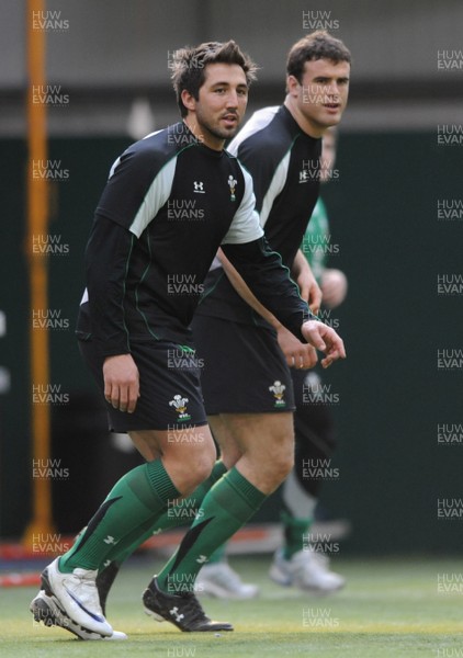05.03.09 - Wales Rugby Training - Gavin Henson and Jamie Roberts in action during training. 