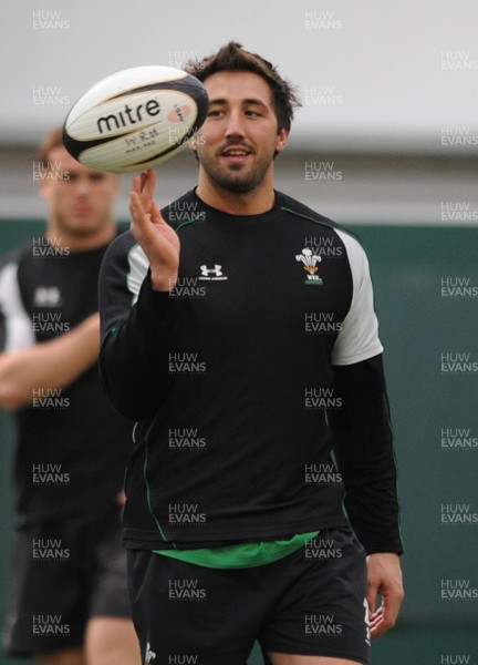 05.03.09 - Wales Rugby Training - Gavin Henson during training. 