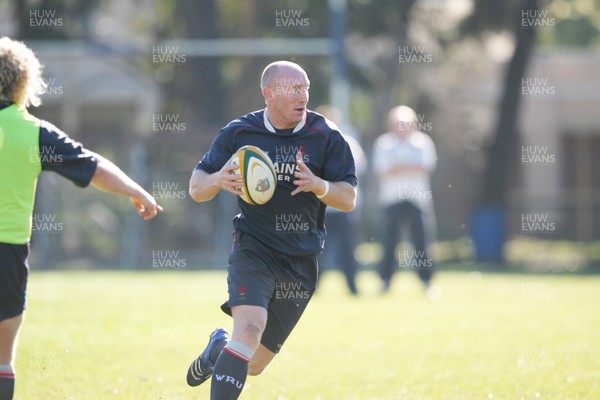 05.06.08 Wales rugby in S.Africa... Wales Tom Shanklin in training at Bishop School in Cape Town.   