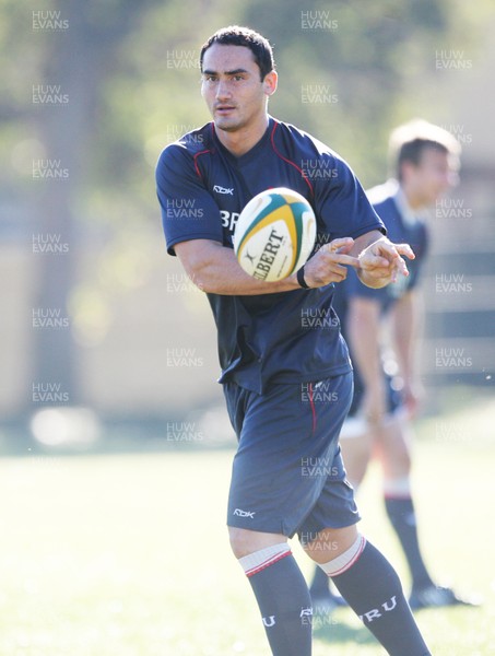 05.06.08 Wales rugby in S.Africa... Wales Sonny Parker training at Bishop School in Cape Town.   