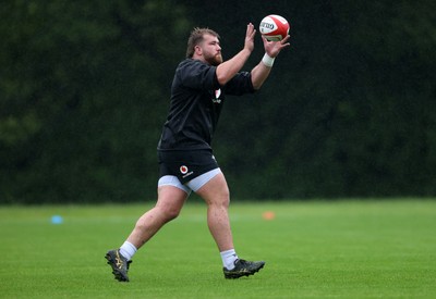 050625 - Wales Rugby Training - Garyn Phillips during training