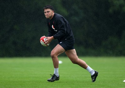 050625 - Wales Rugby Training - Teddy Williams during training