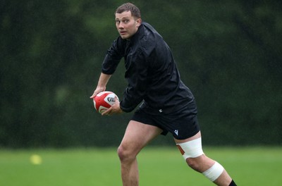 050625 - Wales Rugby Training - Ben Carter during training