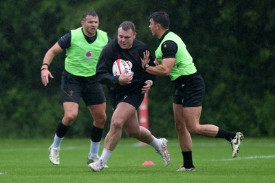 050625 - Wales Rugby Training - Dewi Lake during training