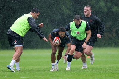 050625 - Wales Rugby Training - Keelan Giles during training