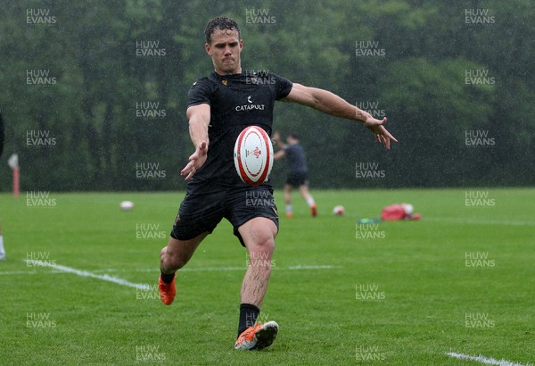 050625 - Wales Rugby Training - Kieran Hardy during training