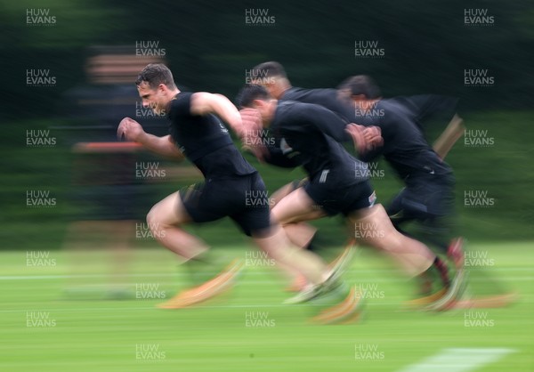050625 - Wales Rugby Training - Kieran Hardy during training