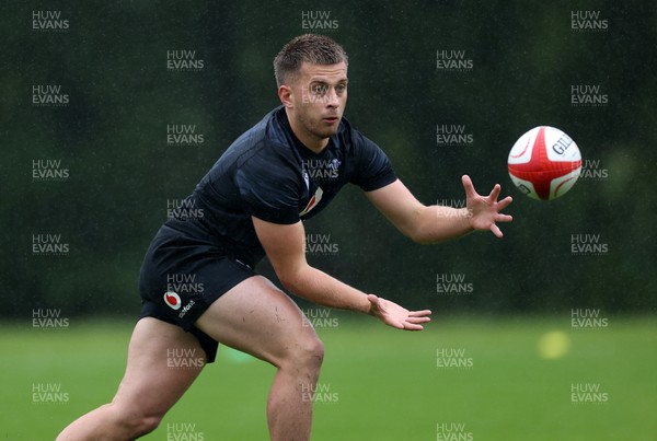 050625 - Wales Rugby Training - Cameron Winnett during training