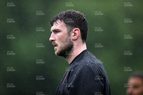 050625 - Wales Rugby Training - James Ratti during training