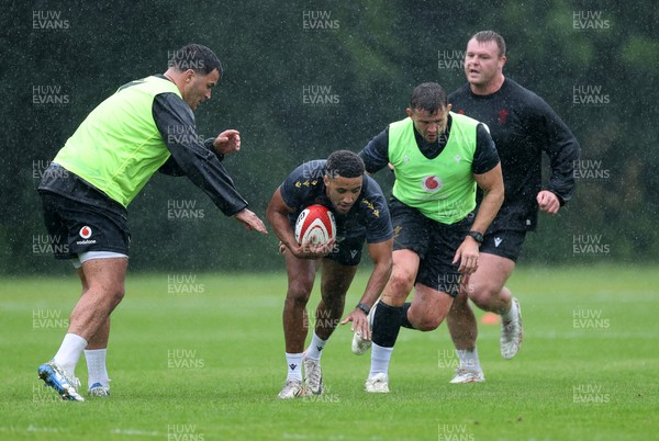 050625 - Wales Rugby Training - Keelan Giles during training