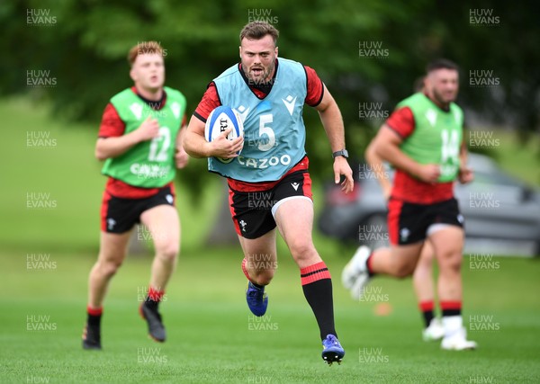 050721 - Wales Rugby Training -  Owen Lane during training