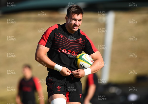 050722 - Wales Rugby Training - Taine Basham during training
