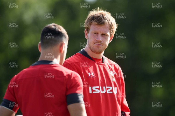 050919 - Wales Rugby Training - Rhys Patchell during training