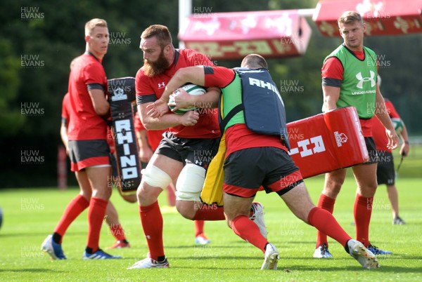 050919 - Wales Rugby Training - Jake Ball during training