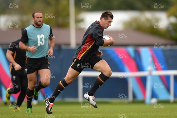 051015 - Wales Rugby Training -Justin Tipuric during training