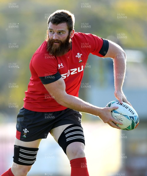 051019 - Wales Rugby Training - Jake Ball during training