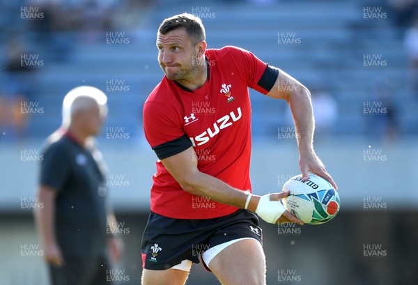 051019 - Wales Rugby Training - Hadleigh Parkes during training
