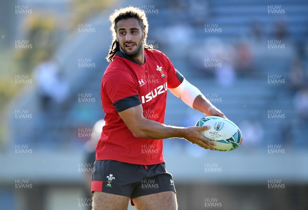 051019 - Wales Rugby Training - Josh Navidi during training