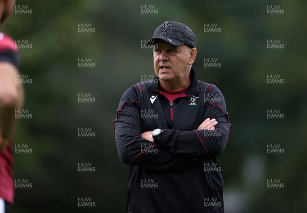 051023 - Wales Rugby Training in the week leading up to their final Rugby World Cup pool game against Georgia - Head Coach Warren Gatland during training