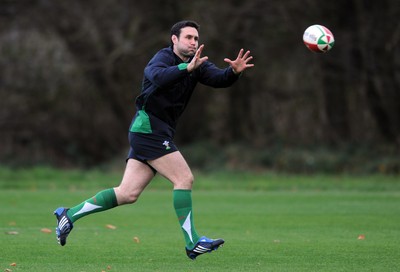 05.11.09 - Wales Rugby Training - Stephen Jones in action during training. 