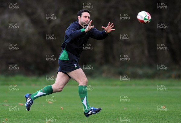 05.11.09 - Wales Rugby Training - Stephen Jones in action during training. 