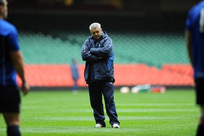 05.11.10 -Wales Rugby Captains Run - Head coach Warren Gatland during training. 