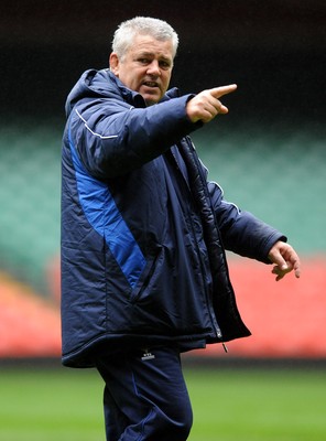 05.11.10 -Wales Rugby Captains Run - Head coach Warren Gatland during training. 