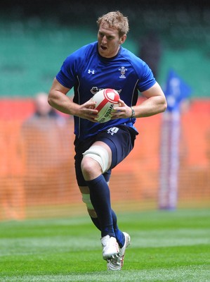 05.11.10 -Wales Rugby Captains Run - Bradley Davies during training. 