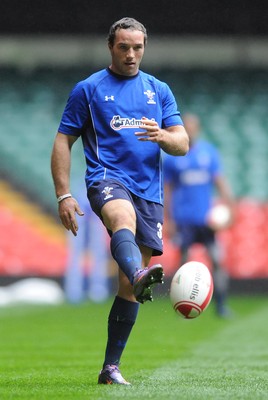 05.11.10 -Wales Rugby Captains Run - Will Harries during training. 