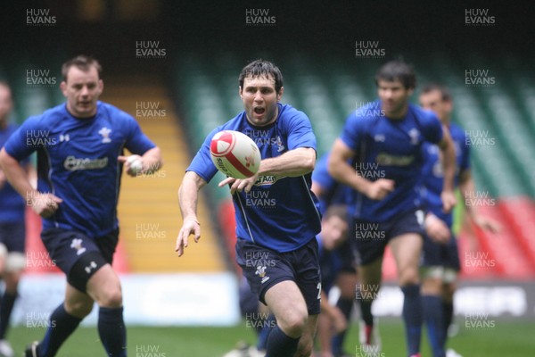 05.11.10 Wales rugby training... Stephen Jones passes during training... 